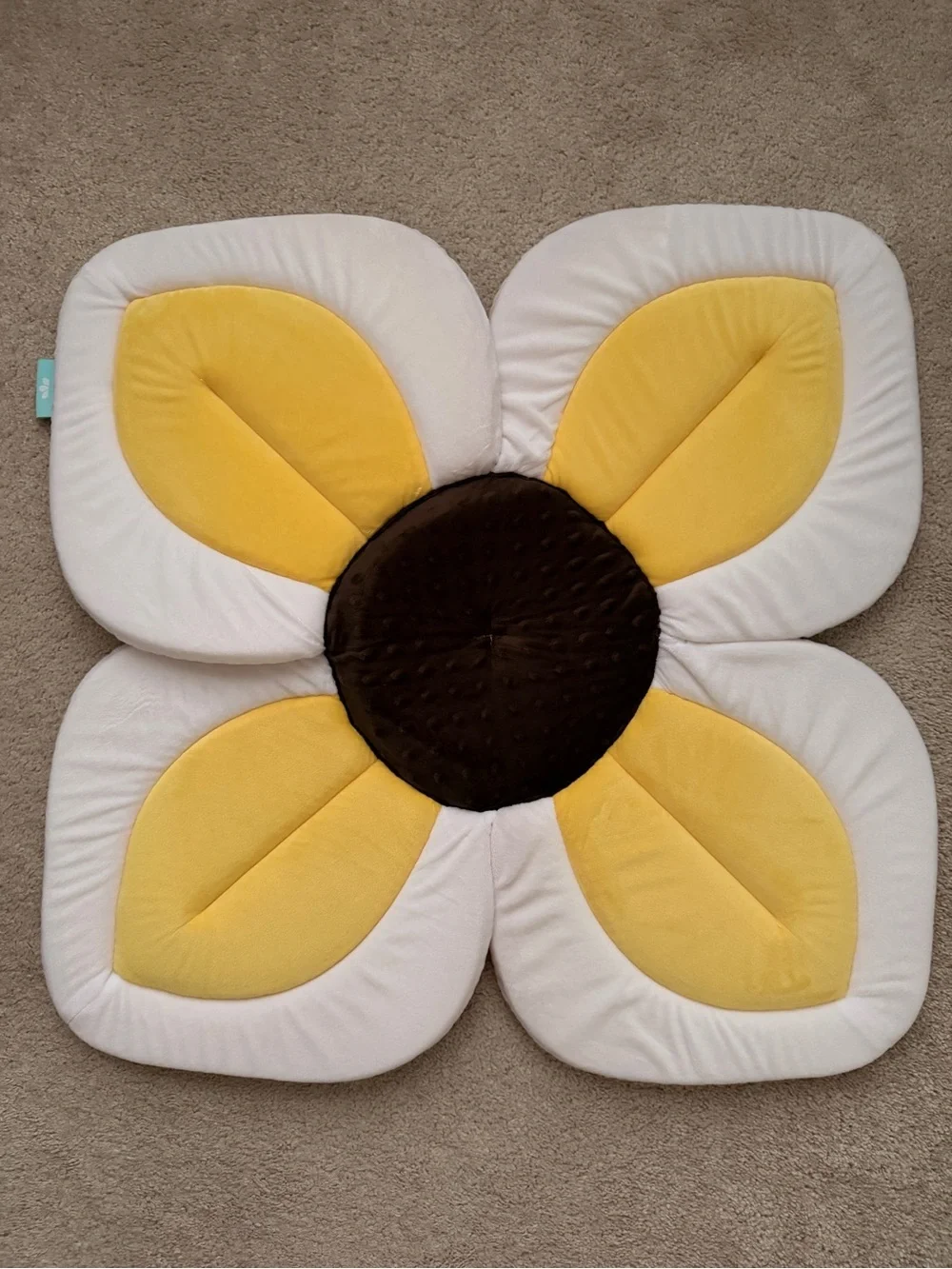 NWT Blooming Bath Lotus Plush Spa Bath in Yellow - Gentle Baby Sink Bath Support